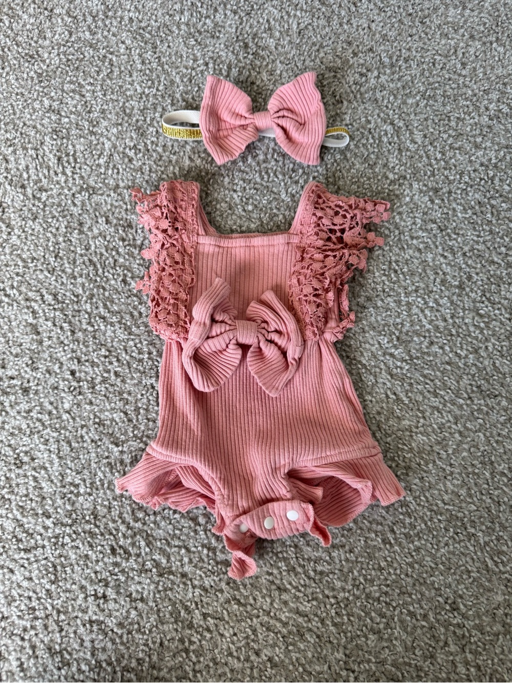 ✨Pink Ribbed Lace Baby One-Piece Romper with Bow Headband✨